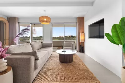 Middle Floor Apartment in Estepona