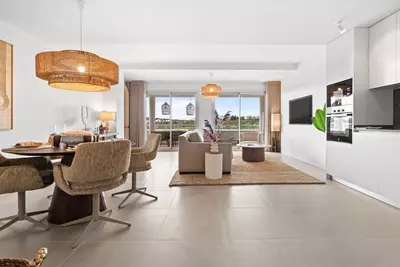 Middle Floor Apartment in Estepona