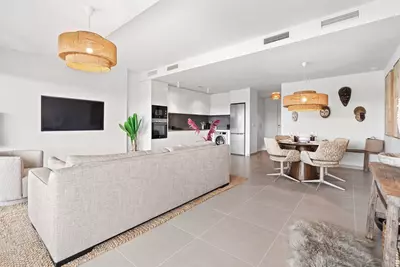 Middle Floor Apartment in Estepona