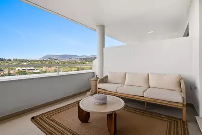 Middle Floor Apartment in Estepona