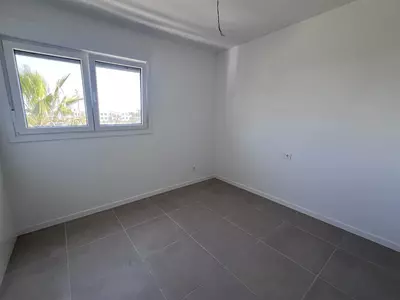 Top Floor Apartment in Bel Air