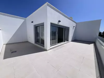 Top Floor Apartment in Bel Air
