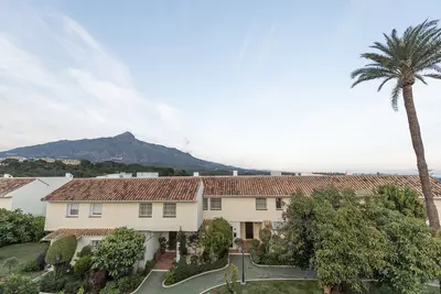 Townhouse in Nueva Andalucía
