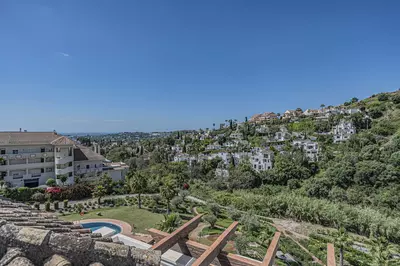 Penthouse in Nueva Andalucía