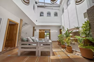 Detached Villa in Estepona