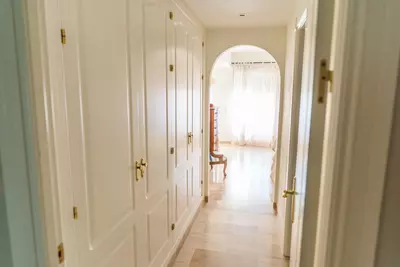 Middle Floor Apartment in Guadalmina Baja