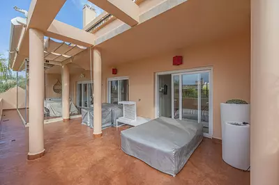 Middle Floor Apartment in Nueva Andalucía