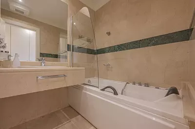 Middle Floor Apartment in Nueva Andalucía