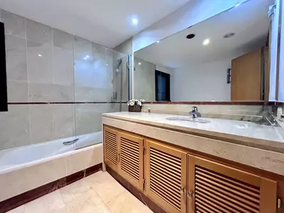 Middle Floor Apartment in Puerto Banús