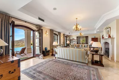 Detached Villa in Estepona