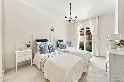 Top Floor Apartment in Nueva Andalucía