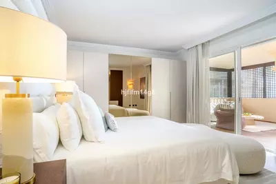 Middle Floor Apartment in Nueva Andalucía