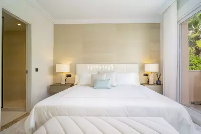 Middle Floor Apartment in Nueva Andalucía
