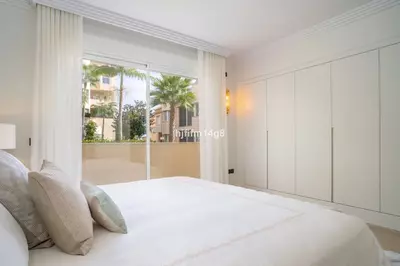 Middle Floor Apartment in Nueva Andalucía