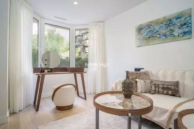 Middle Floor Apartment in Nueva Andalucía