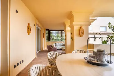 Middle Floor Apartment in Nueva Andalucía