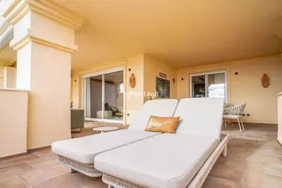 Middle Floor Apartment in Nueva Andalucía