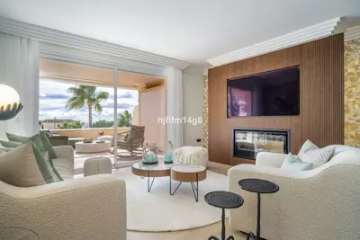 Middle Floor Apartment in Nueva Andalucía