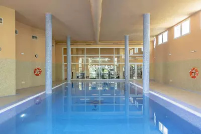 Middle Floor Apartment in Nueva Andalucía