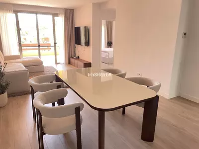 Middle Floor Apartment in Bel Air