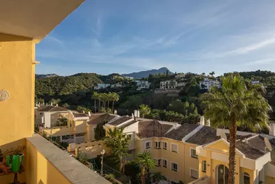 Middle Floor Apartment in Benahavís