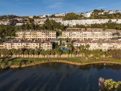 Middle Floor Apartment in Benahavís