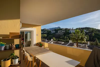 Middle Floor Apartment in Benahavís