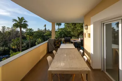 Middle Floor Apartment in Benahavís