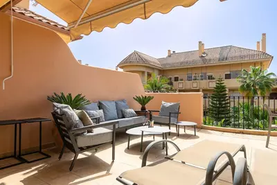 Middle Floor Apartment in Nueva Andalucía