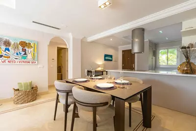 Middle Floor Apartment in Nueva Andalucía