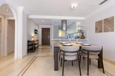 Middle Floor Apartment in Nueva Andalucía