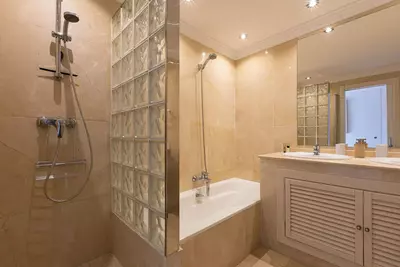 Middle Floor Apartment in Nueva Andalucía