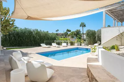 Detached Villa in Nueva Andalucía