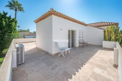 Detached Villa in Nueva Andalucía