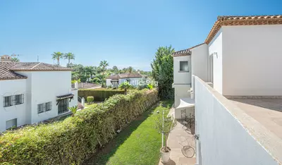 Detached Villa in Nueva Andalucía