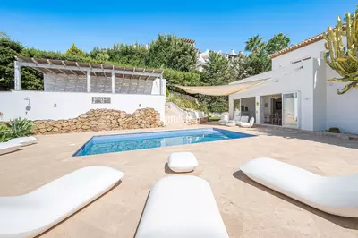 Detached Villa in Nueva Andalucía