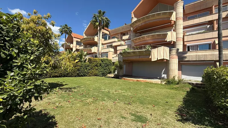 Ground Floor Apartment in Nueva Andalucía