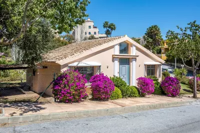 Detached Villa in Elviria