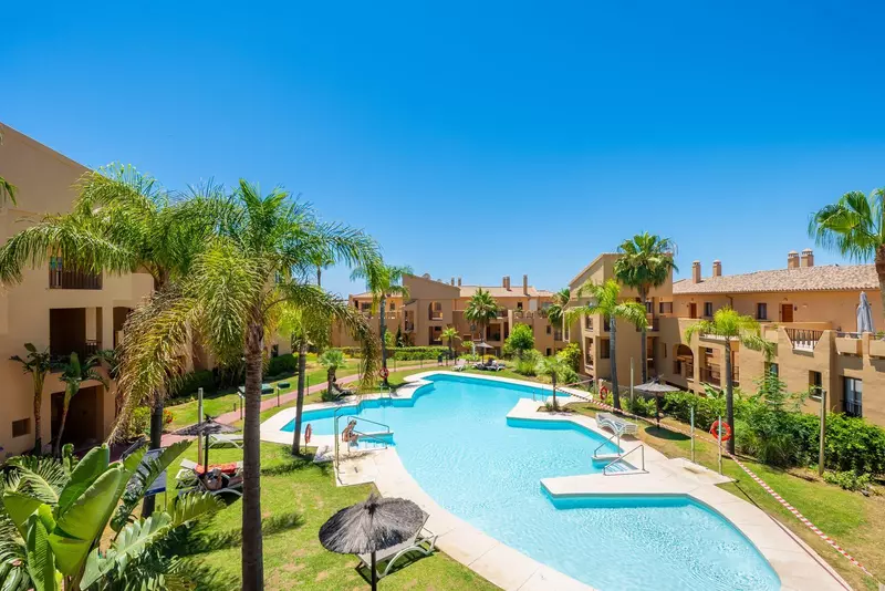 Middle Floor Apartment in Benahavís