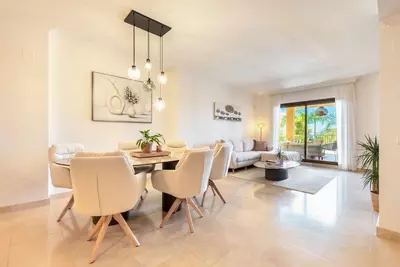Middle Floor Apartment in Benahavís