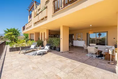 Middle Floor Apartment in Benahavís