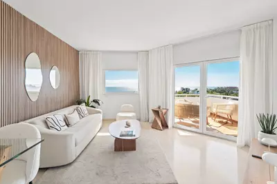Middle Floor Apartment in Estepona