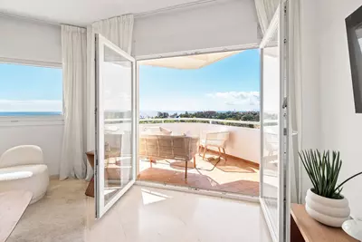 Middle Floor Apartment in Estepona