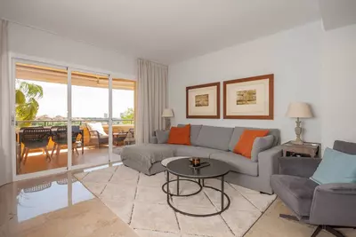 Middle Floor Apartment in Elviria