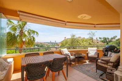 Middle Floor Apartment in Elviria