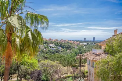 Middle Floor Apartment in Elviria