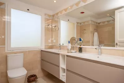 Middle Floor Apartment in Elviria