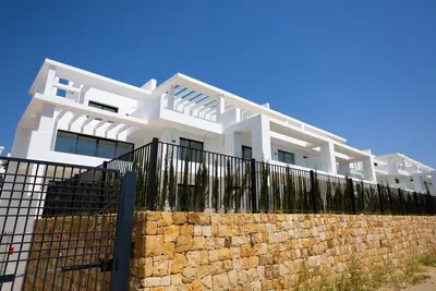 Middle Floor Apartment in Estepona