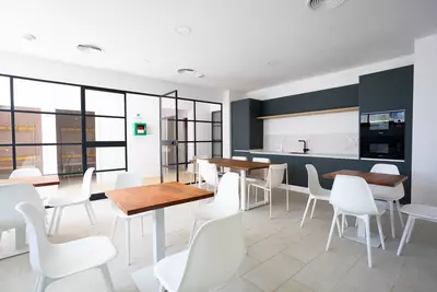 Middle Floor Apartment in Estepona