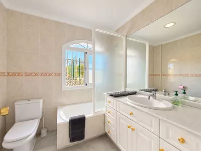 Ground Floor Apartment in Estepona